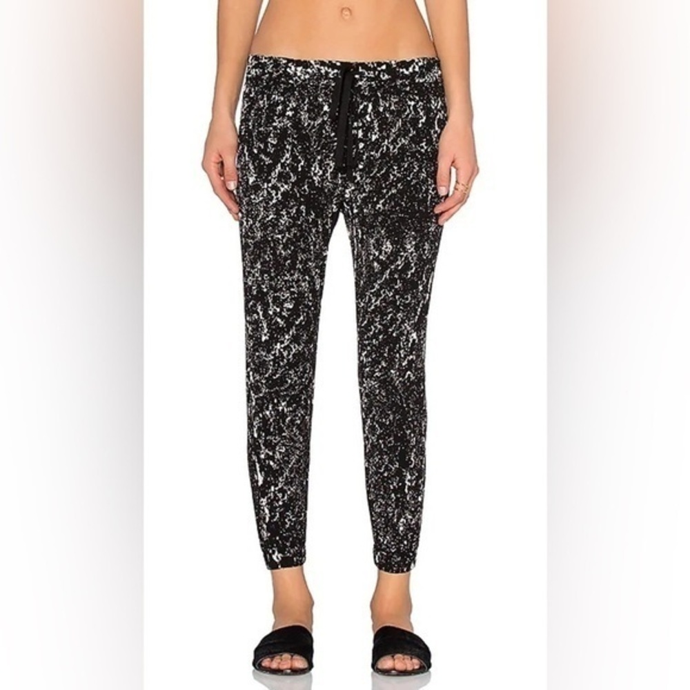 Revolve Enza Costa Lounge Pant in Chalk Print size 1